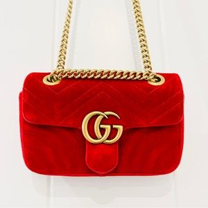 Gucci GG Marmont Velvet Shoulder Bag in Hisbiscus Red (Pre-Owned)